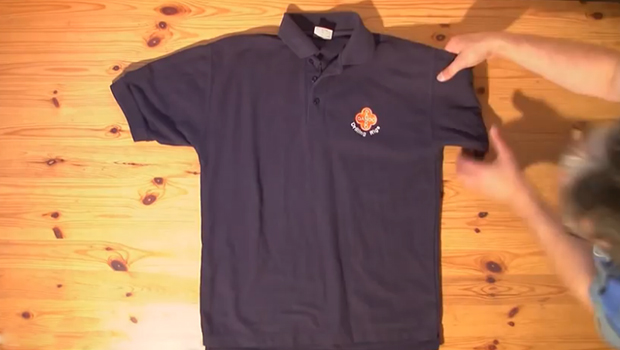 How To Fold A Shirt In Under 2 Seconds 