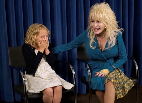 Dolly Parton Surprises Young Actress
