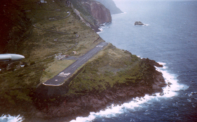 5 Most Dangerous Runways In The World