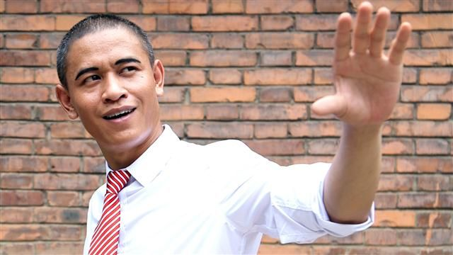 China's best Barack Obama impersonator can't speak English!
