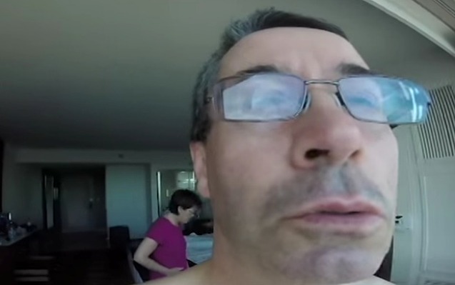 Dad accidently films his dream holiday in selfie mode!