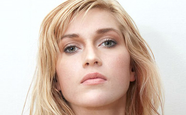 Model Spends US$120,000 On 15 Surgeries And Has SIX Ribs Removed To ...