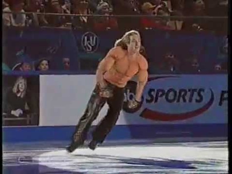 This Skater Is A Sex Bomb!