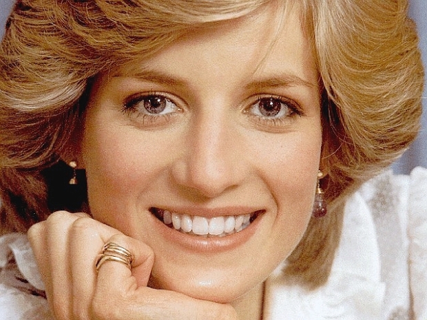 Princess Diana: Amazing Morphing Video