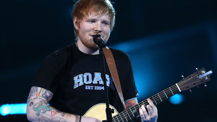 Ed Sheeran performs heartwarming rendition of Elton John’s 'Candle In The Wind'!