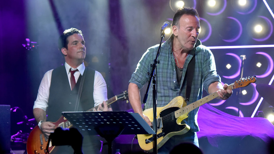 Bruce's emotional performance