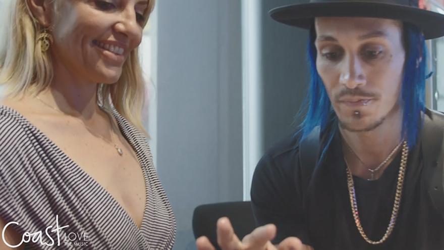 Cosentino stuns Mel and JT with some real life magic!