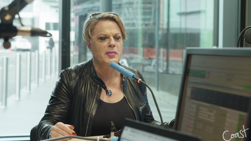 Mel and JT speak to Eddie Izzard about his incredible achievements