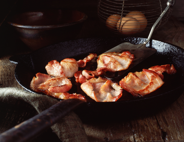 Bacon: is high in monounsaturated fat, the same type of fat found in olive oil that’s generally described as heart-healthy. Also, it's high in protein.