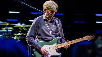 Eric Clapton performs EPIC cover of Prince's 'Purple Rain' featuring a killer guitar solo