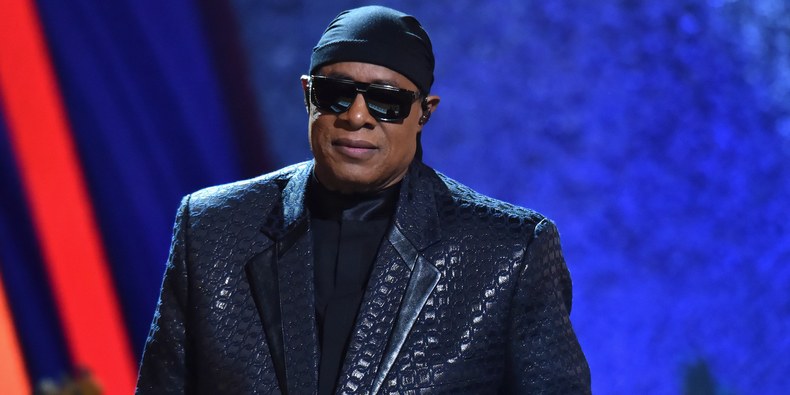 Stevie Wonder to have Kidney Transplant!