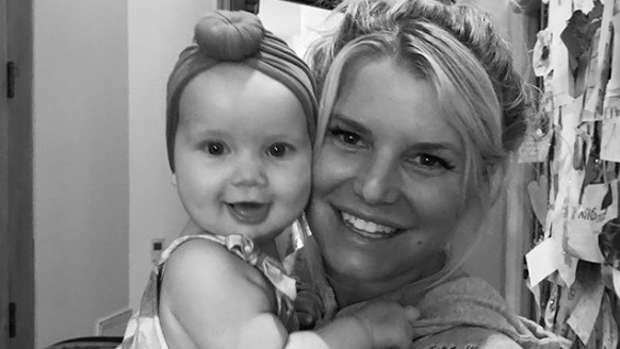 Jessica Simpson Shows Off Incredible 45kg Weight Loss Six