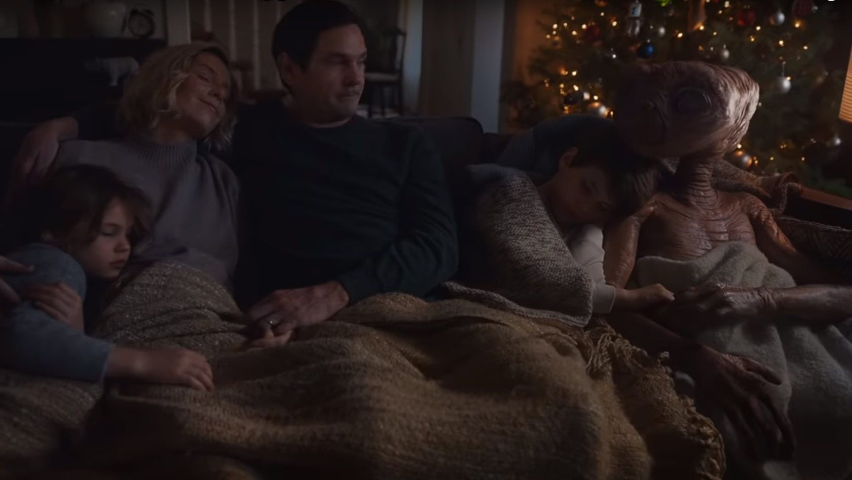 An extended cut of E.T's reunion with Elliott has been released - and it's even more emotional!