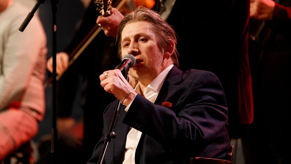 The Pogues' Shane MacGowan performs the much-loved festive favourite 'Fairytale of New York'