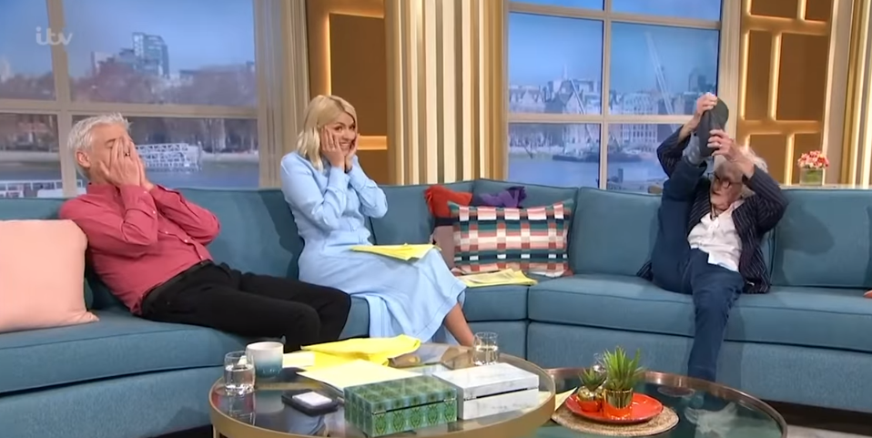 Holly Willoughby and Phillip Schofield are left stunned at a very bendy 100 year old gymnast!