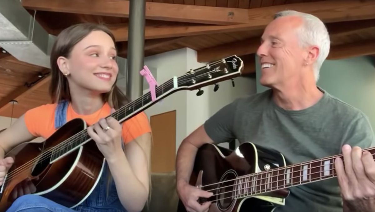 Tears for Fears' Curt Smith performs beautiful rendition of 'Mad World' with his daughter