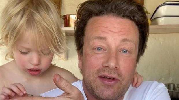 Jamie Oliver, Instagram