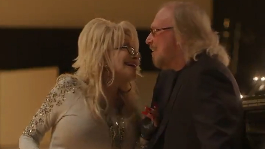 Barry Gibb and Dolly Parton team up for stunning remake of the Bee Gees' classic 'Words'
