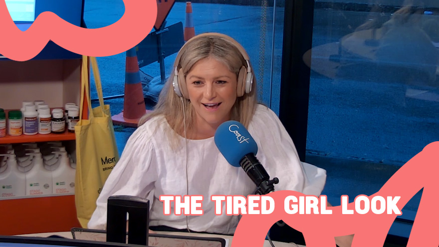 How to nail the tired girl look trend