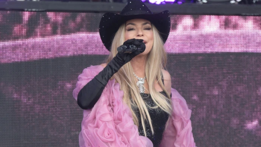Shania Twain returns to her roots ahead of new album