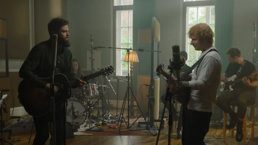 Passenger and Ed Sheeran perform stunning duet of "Let Her Go"