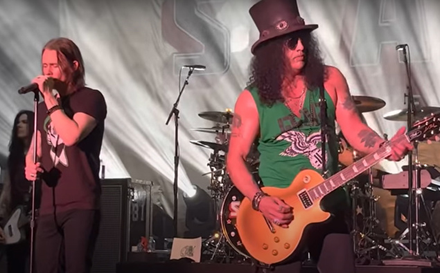 Slash and his band The Conspirators wow with stunning cover of Elton ...
