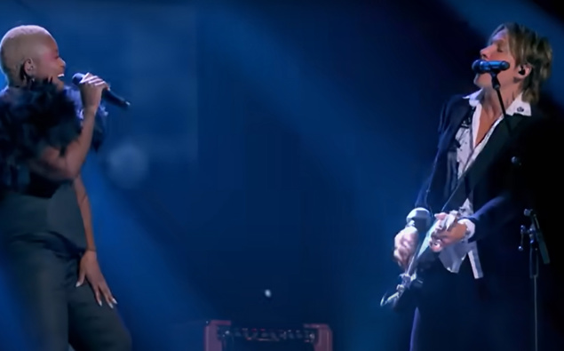 Keith Urban wows with show-stopping duet of an Adele hit on The Voice Australia