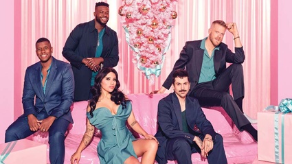 Pentatonix has unveiled their new holiday album, 'The Greatest Christmas Hits'. 