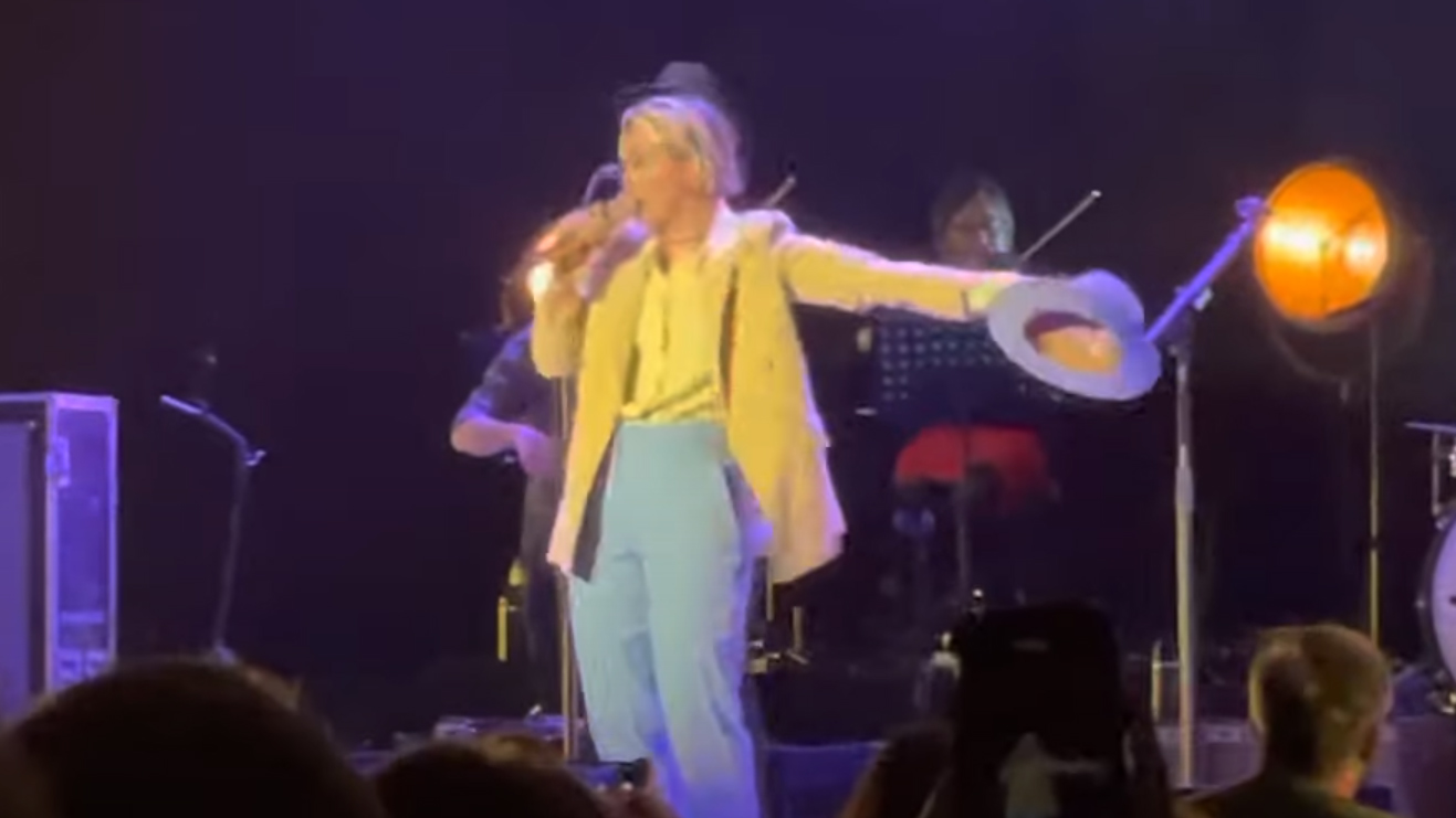 Brandi Carlile performs stunning country cover of Elton John's 'Rocket Man'