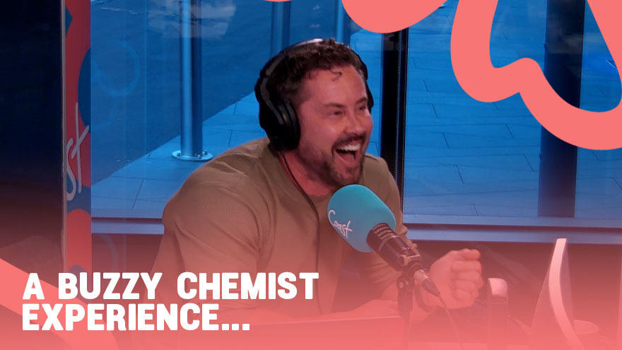 Jase and Sam share an awkward chemist experience