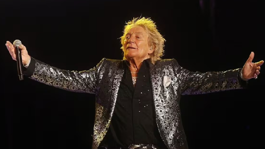 Sir Rod Stewart announces retirement from stages with farewell tour