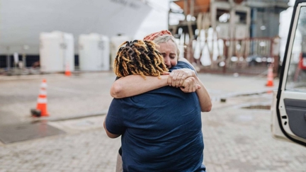 Kiwi nurse reunited with woman whose life she saved after 30 years