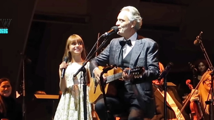 Andrea Bocelli performs poignant live rendition of 'Hallelujah' with his 10-year-old daughter