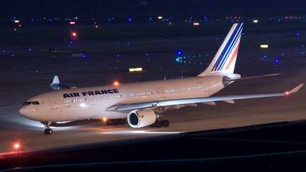 You Won't Believe What This Man Did To Make Sure His Girlfriend Didn't Miss Her Flight