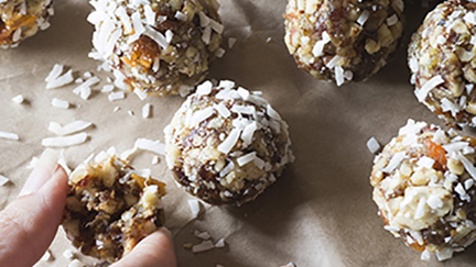 Fruit And Vanilla Bliss Balls Recipe