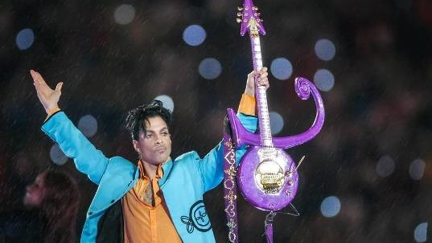 Prince: Incredible Live Performance of Purple Rain