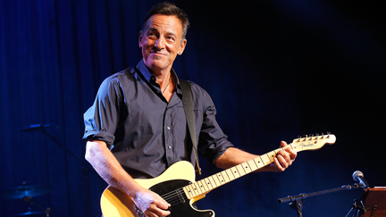 Watch Billy Joel bring Bruce Springsteen out at his concert