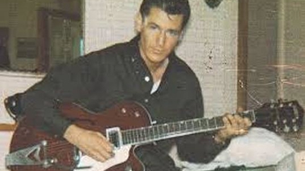 Peter Posa performs White Rabbit on That's Country with Ray Columbus