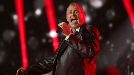 John Farnham admitted to hospital this morning for surgery