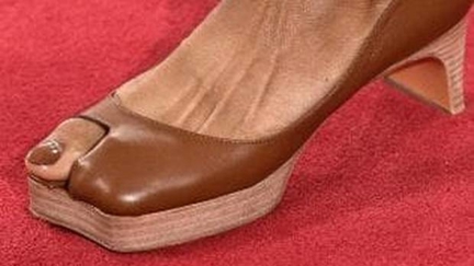 One-toed heels are the new shoe trend ... and we really don't understand it!