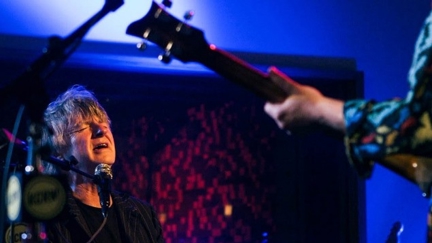 Neil and Liam Finn perform "Any Other Way" live in LA