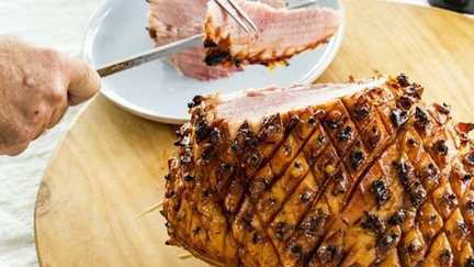 Kiwi celebrity chef Simon Gault shared his delicious Christmas ham recipe!