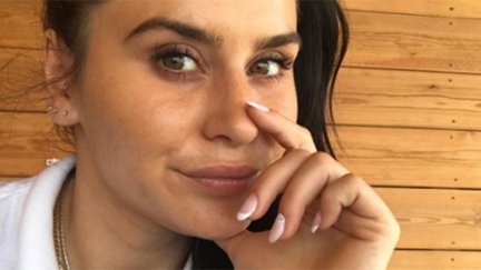 Millie Elder-Holmes bares all in stunning nude photo
