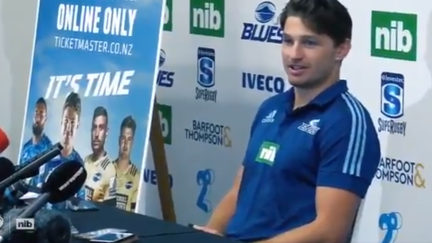 Beauden Barrett Plays Bingo during Press Conference!
