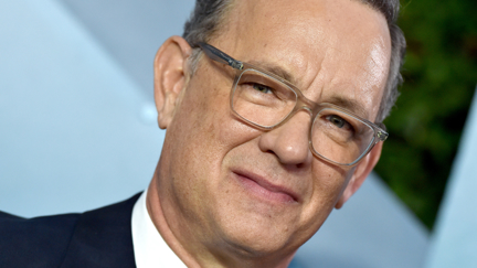 Tom Hanks surprises bride as he crashes her pre-wedding photo shoot