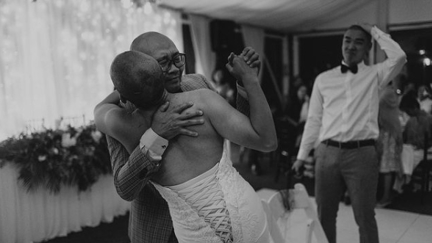 Kiwi couple goes viral with powerful tribute to bride's cancer-stricken mother at their wedding