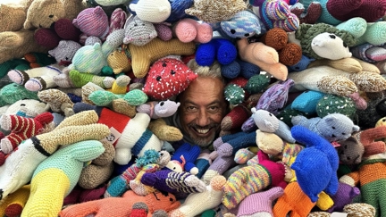Mike King’s I am Hope charity receives 2,500 knitted huggy bears