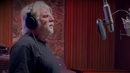 Kenny Loggins teams up with Michael McDonald and more for festive cover of Donny Hathaway’s 'This Christmas'