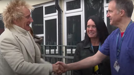 Rod Stewart keeps promise and visits NHS hospital to pay for patients' lifesaving scans