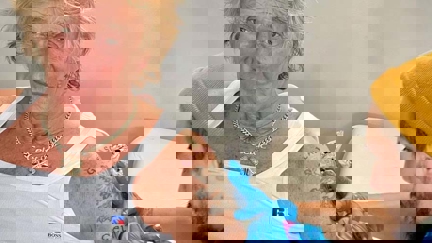 Rod Stewart gets a tattoo in Auckland to honour Celtic Football Club